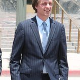 Conrad Hilton a la salida de los juzgados tras declarar por el incidente del vuelo