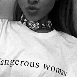 Ariana Grande publica el nombre de su próximo disco 'Dangerous Woman'
