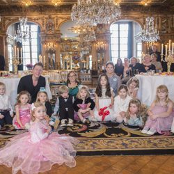 Magdalena de Suecia y la Princesa Leonor en una fiesta en el Palacio Real de Estocolmo con los niños de My Big Day