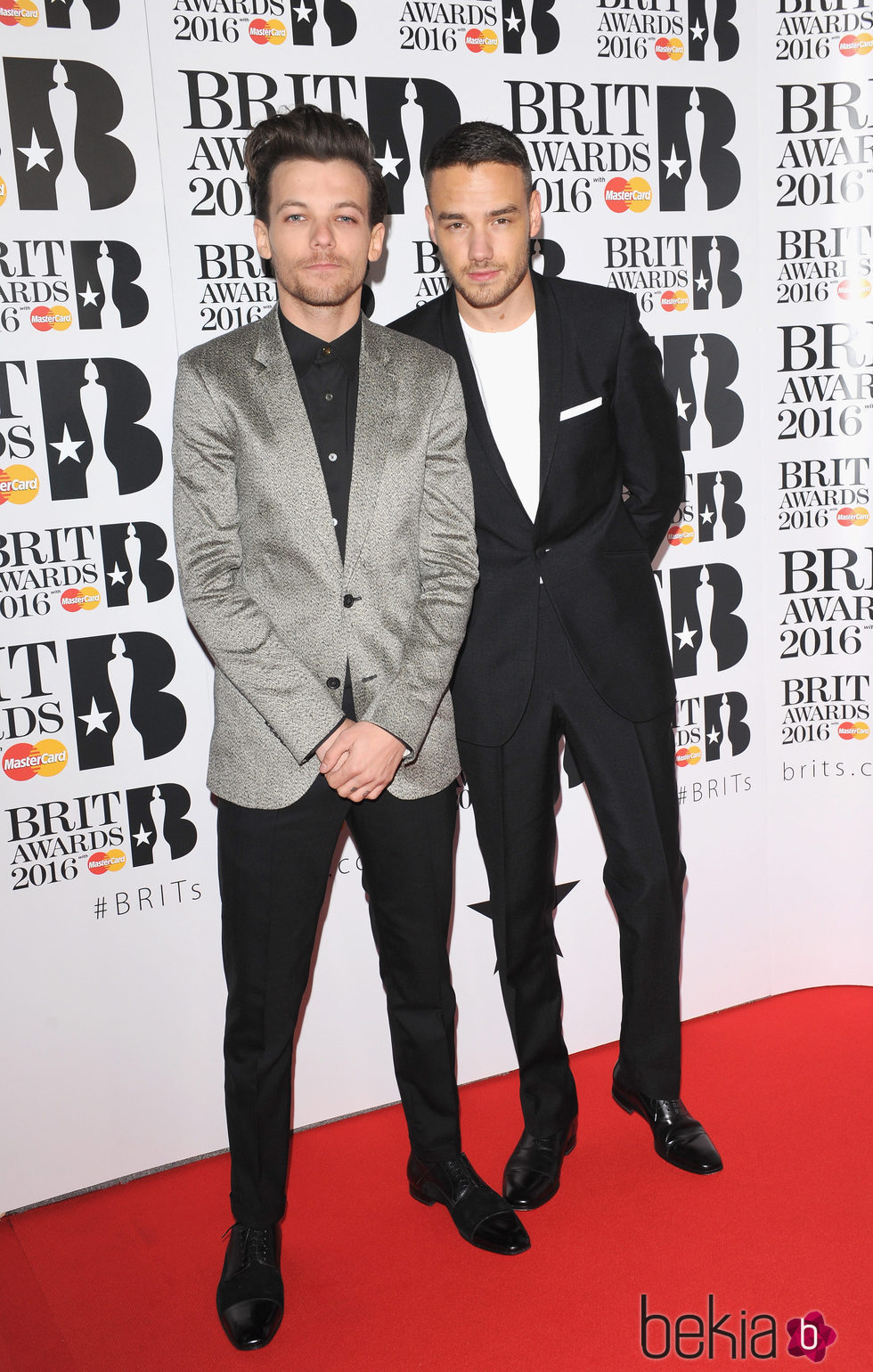 Louis Tomlinson y Liam Payne en la alfombra roja de los Premios Brit 2016