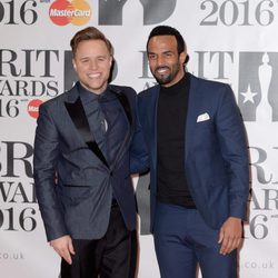 Olly Murs y Craig David en la alfombra roja de los Premios Brit 2016