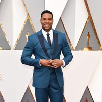 Michael Strahan en la alfombra roja de los Premios Oscar 2016