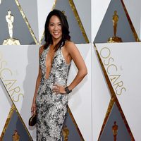 Diane Mizota en la alfombra roja de los Premios Oscar 2016