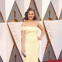 Andra Day en la alfombra roja de los Premios Oscar 2016