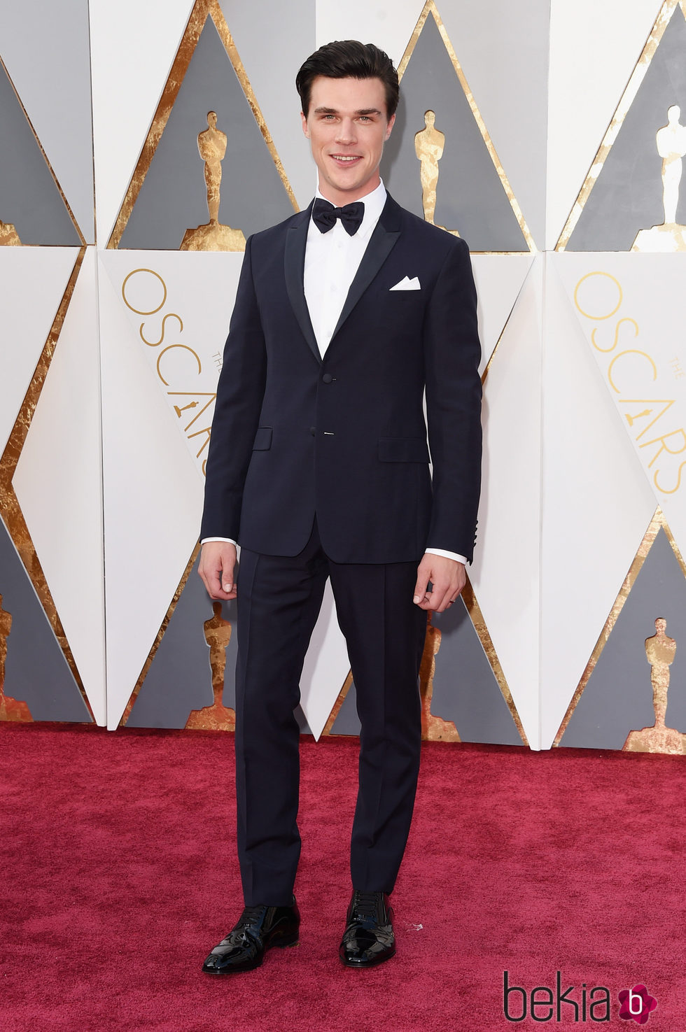 Finn Wittrock en la alfombra roja de los Premios Oscar 2016