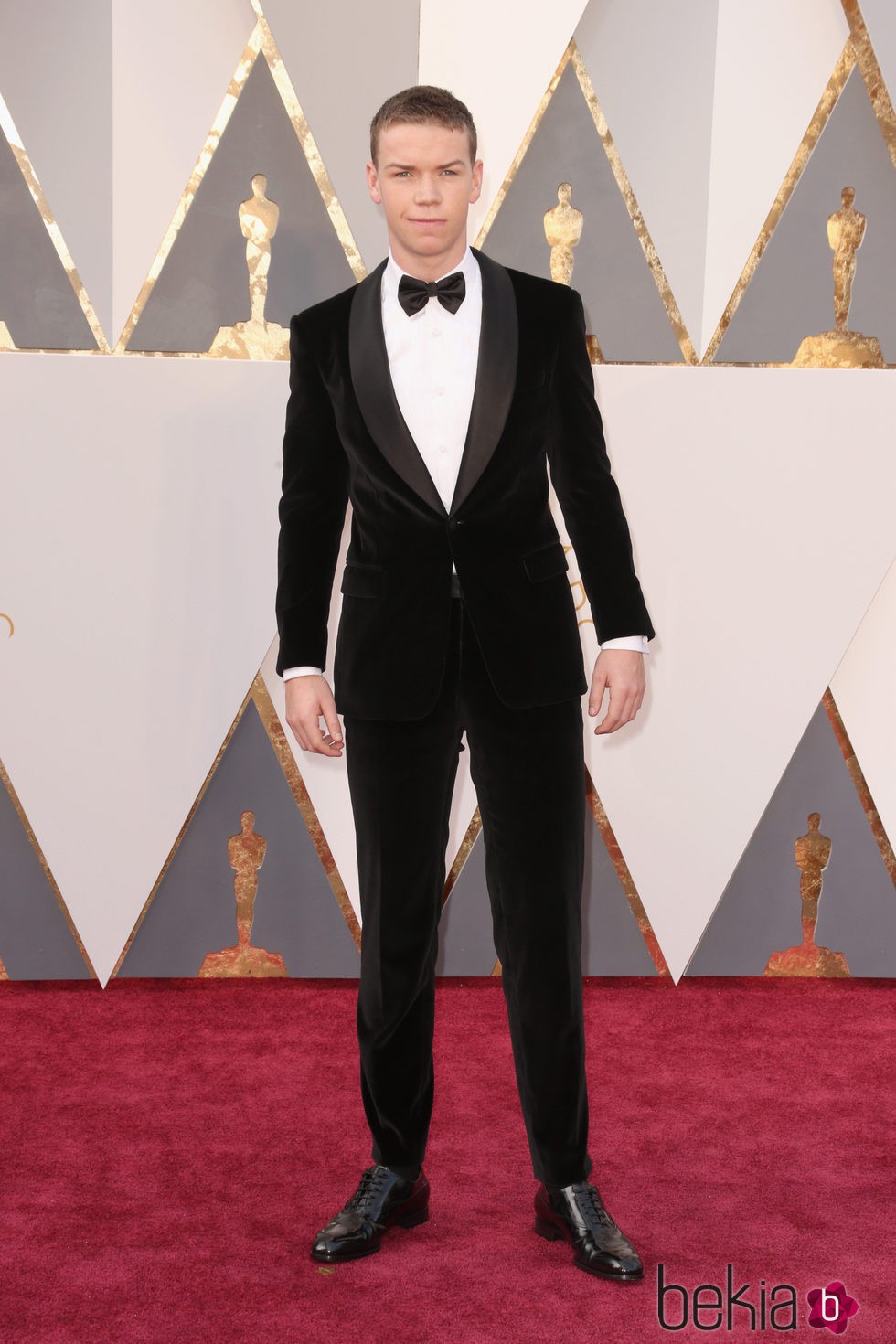 Will Poulter en la alfombra roja en los Premios Oscar 2016