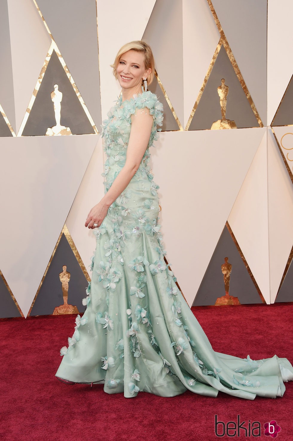 Cate Blanchett en la alfombra roja en los Premios Oscar 2016