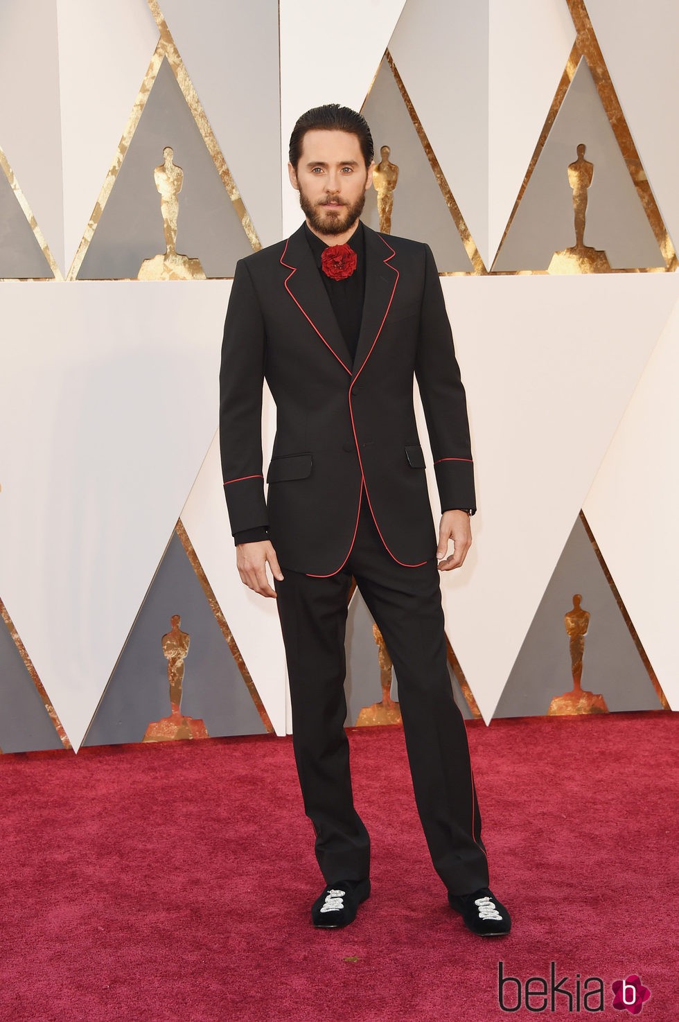 Jared Leto en la alfombra roja en los Premios Oscar 2016