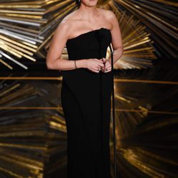 Sarah Silverman presentando a Sam Smith en la gala de los Premios Oscar 2016