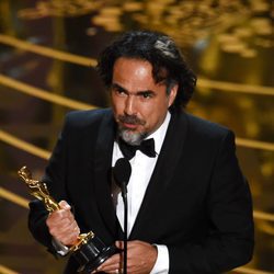 Alejandro Gonzalez Iñárritu recogiendo su Oscar 2016 a Mejor Director