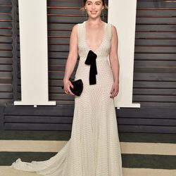 Emilia Clarke en la fiesta Vanity Fair tras los Oscar 2016
