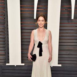 Emilia Clarke en la fiesta Vanity Fair tras los Oscar 2016