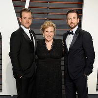 Hermanos Evans en la fiesta de Vanity Fair tras los Oscar 2016