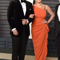 Henry Cavill y Tara King en la fiesta Vanity Fair tras los Oscar 2016