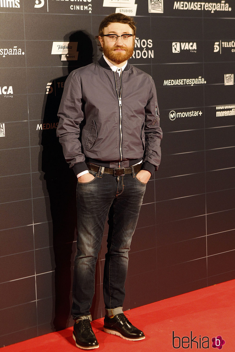 Manuel Burque en el estreno de la película 'Cien años de perdón'