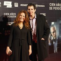 Guillermo Ortega y Fátima Baeza en el estreno de la película 'Cien años de perdón'