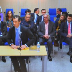 Los acusados en el juicio por el Caso Nóos escuchan la declaración de Iñaki Urdangarín
