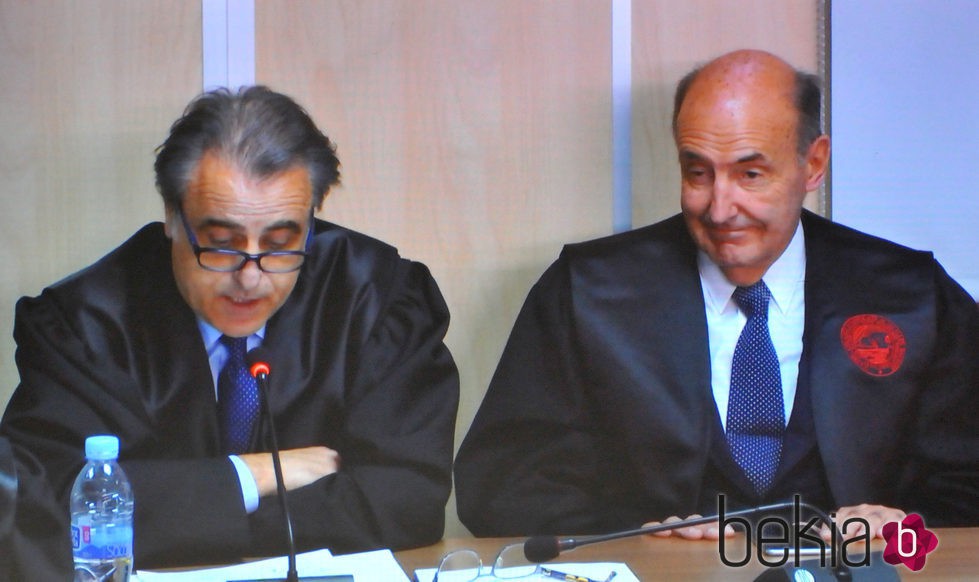 Pablo Molins y Miquel Roca en el interrogatorio a la Infanta Cristina en el juicio por el Caso Nóos