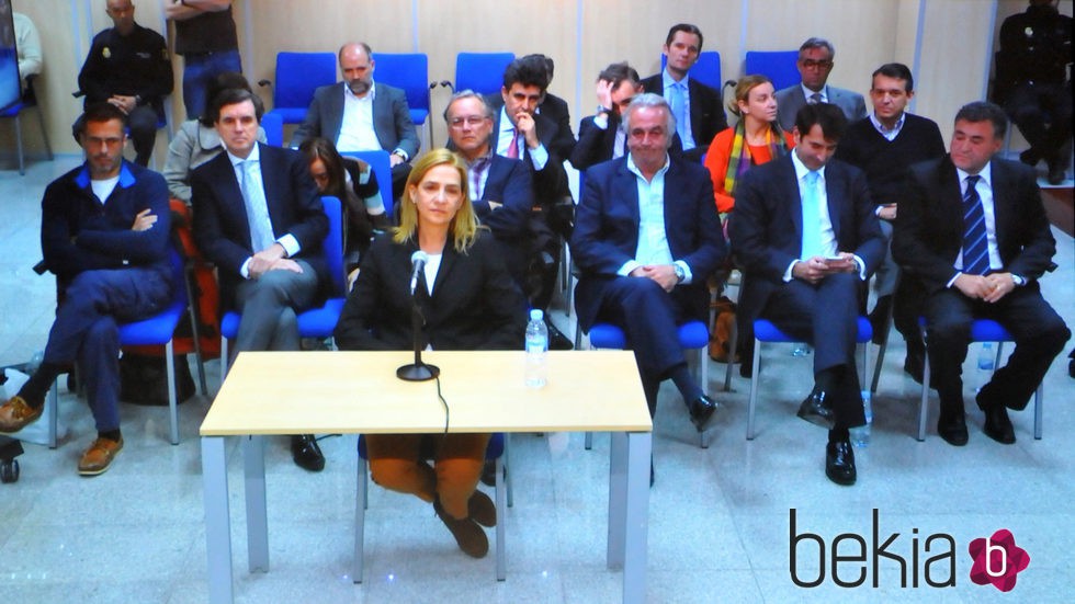 Los acusados atienden a la declaración de la Infanta Cristina en el juicio por el Caso Nóos