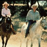 El matrimonio Reagan montando a caballo
