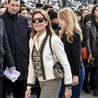 Carolina de Mónaco y su hija Alexandra en el desfile de Chanel en Paris Fashion Week otoño/invierno 2016/2017