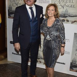 Bigote Arrocet y María Teresa Campos en la presentación del libro 'Reza por Miguel Ángel'