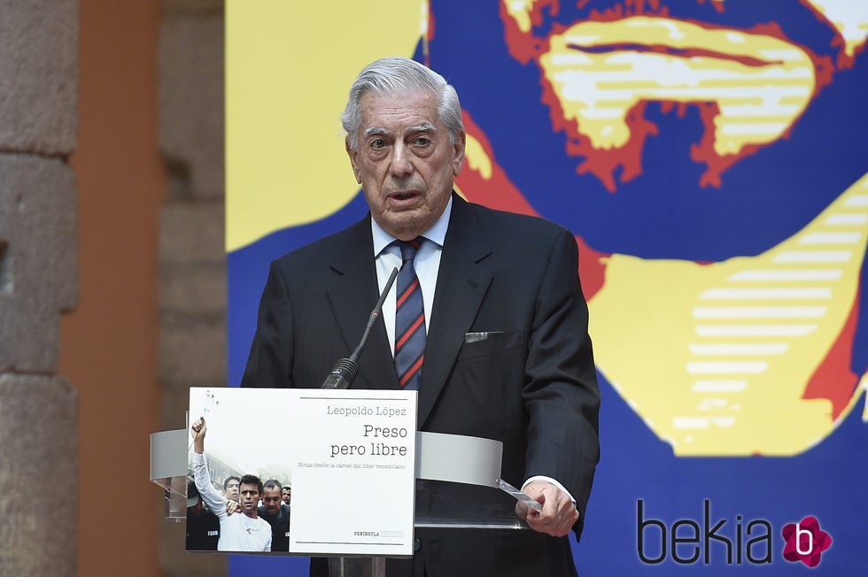 Mario Vargas Llosa en la presentación del libro 