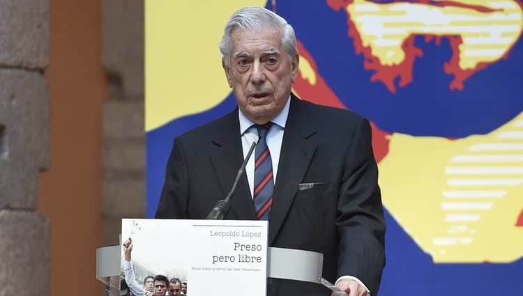 Mario Vargas Llosa en la presentación del libro 'Preso pero libre' en Madrid