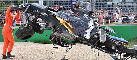 McLaren de Fernando Alonso tras su accidente en el Gran Premio de Australia 2016
