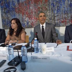 Barack Obama se reúne con los disidentes en la embajada americana