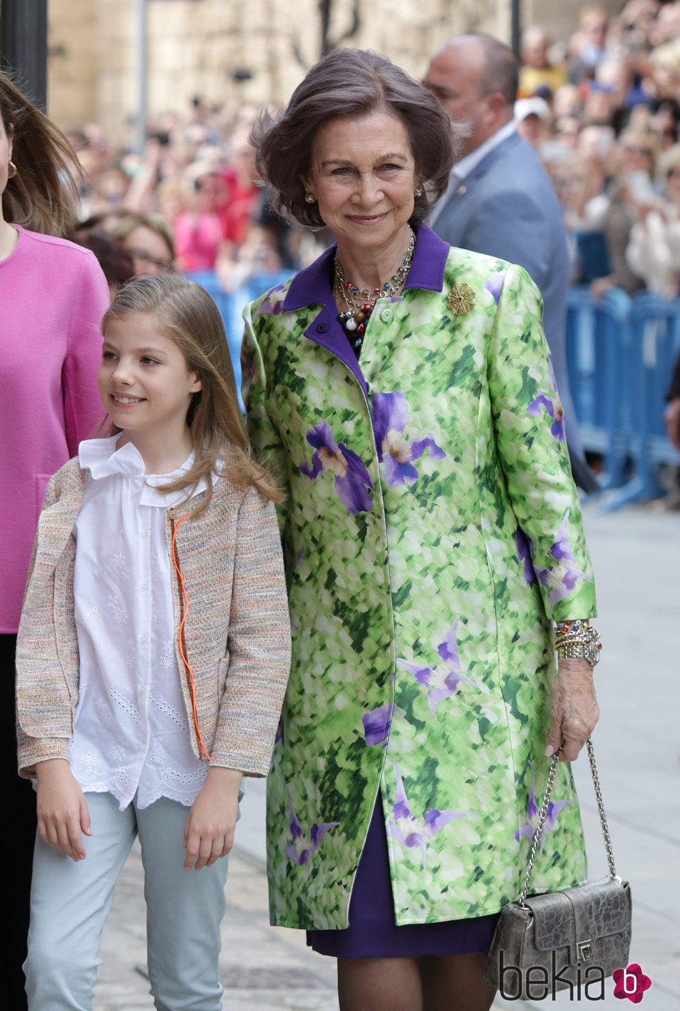 La Reina Sofía con la Infanta Sofía en la Misa de Pascua 2016