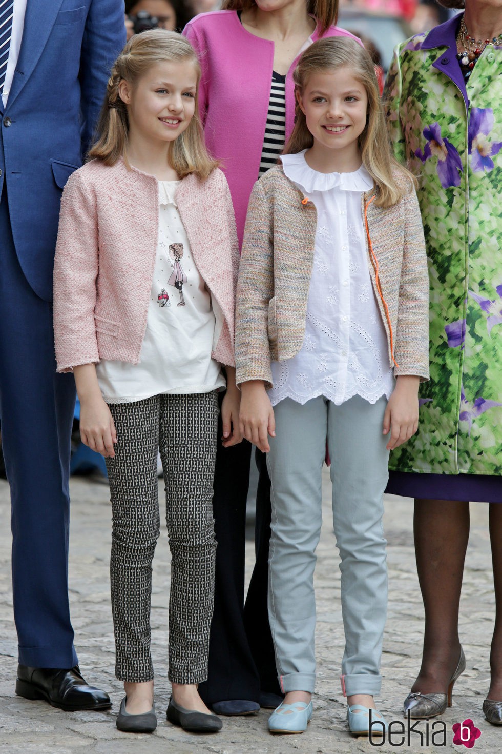 La Princesa Leonor y la Infanta Sofía en la Misa de Pascua 2016