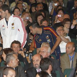 Iker Casillas y Xavi Hernández en la entrega de las distinciones al Mérito Deportivo 2011
