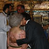 El beso de la Duquesa de Alba y Alfonso Díez tras darse el 'sí quiero'