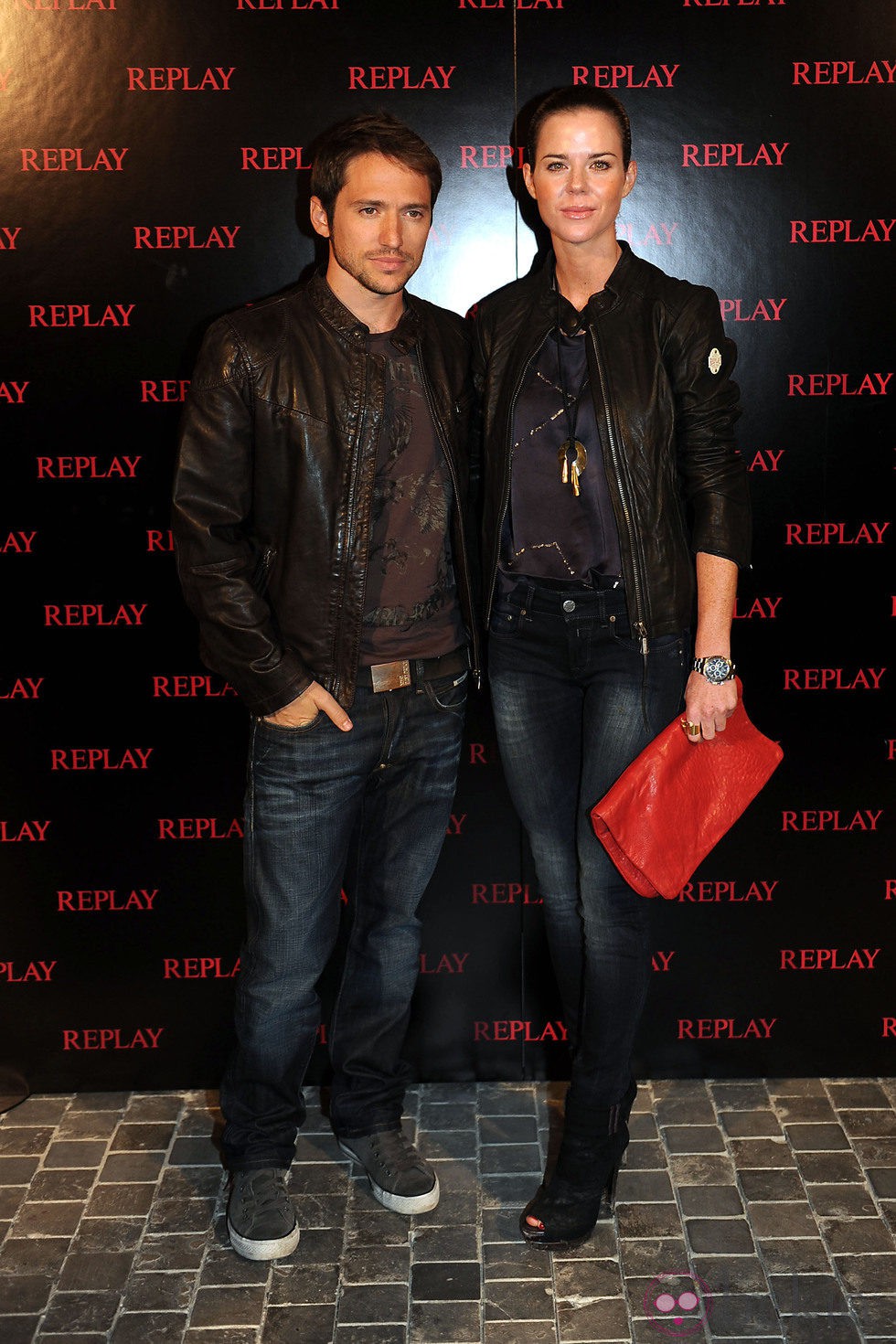 Manuel Martos y Amelina Bono en la inauguración de la tienda Replay de Barcelona
