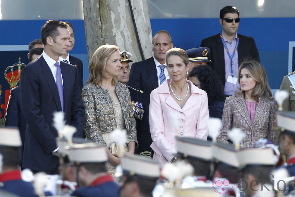 Los Duques de Palma, la Infanta Elena y la Princesa Letizia el Día de la Hispanidad 2011