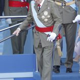 El Rey Juan Carlos con muleta el Día de la Hispanidad