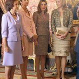 Las mujeres de la Familia Real en el Palacio Real el Día de la Hispanidad