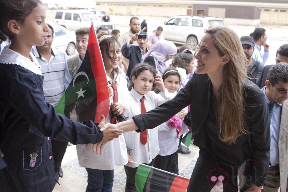 Angelina Jolie de visita humanitaria en Libia