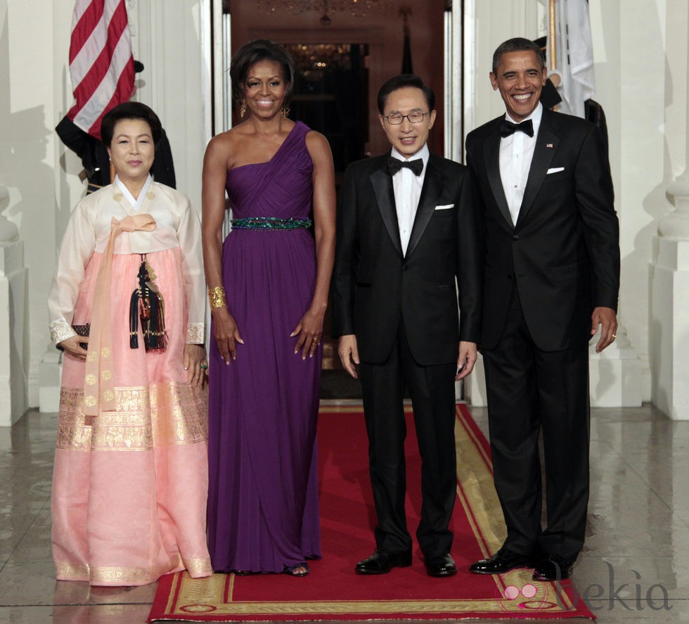 Barack y Michelle Obama junto al presidente de Corea del Sur y su mujer en una cena de gala