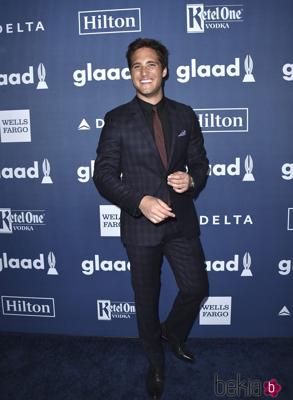 Diego Boneta en el photocall de  los Premios GLAAD Media 2016