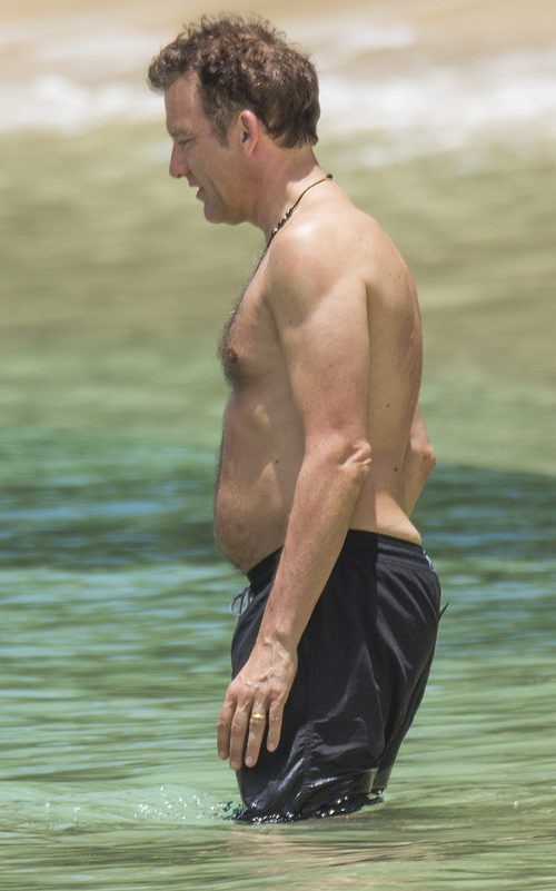 Clive Owen en las playas de Barbados