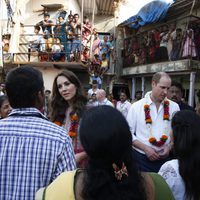 Duques de Cambridge charla a la ciudadanía de Bombay en su viaje a la India