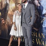 Elsa Pataky, enamorada de Chris Hemsworth en el estreno de 'Las crónicas de Blancanieves: El cazador y la reina del hielo' en Los Angeles