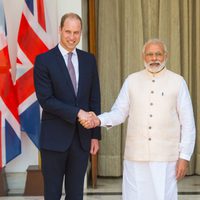Los Duques de Cambridge con el primer ministro de La India