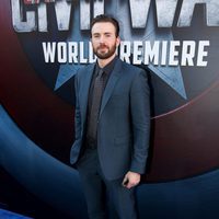 Chris Evans en el estreno de 'Capitán América: Civil War'