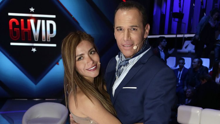 Miriam Saavedra y Carlos Lozano en la gala final de 'Gran Hermano VIP 4'