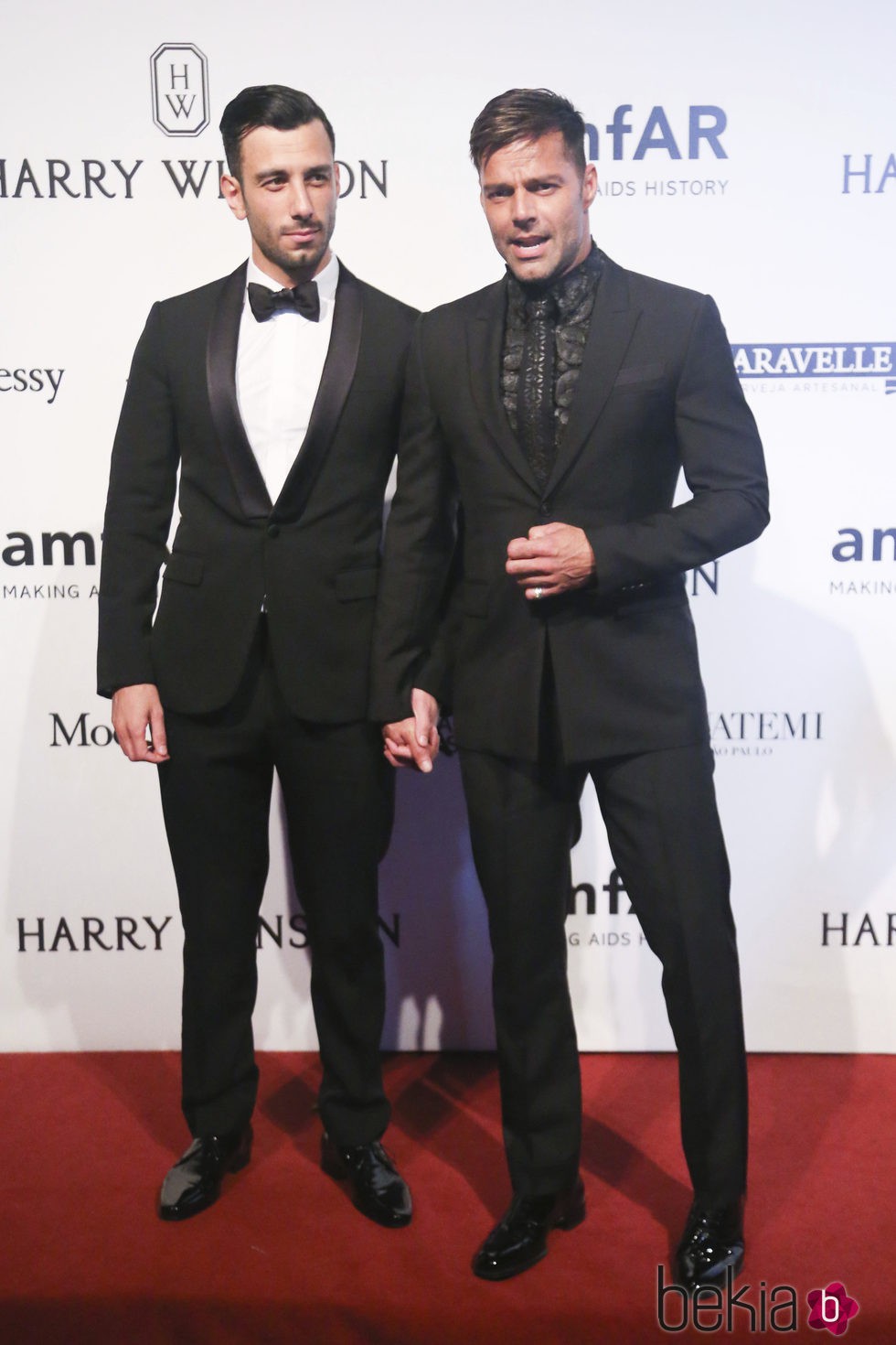Ricky Martin y su novio Jwan Yosef cogidos de la mano en la Gala amfAR 2016 de Sao Paulo