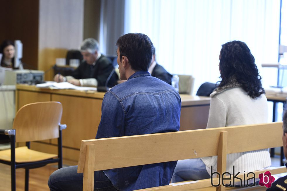 Iván Trepiana y Lorena Gallego en el juicio por el intento de asesinato a la mujer de Paco González