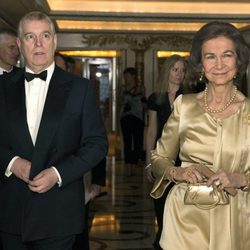 El Duque de York y la Reina Sofía en la gala por el centenario de la British-Spanish Society